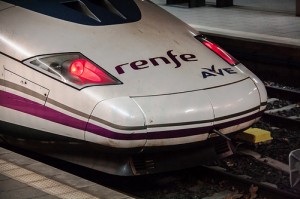 Viaja en Ave a la ciudad de Barcelona y vete de mercadillos