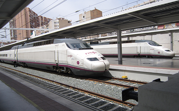 Visita estos increíbles acantilados de España viajando en trenes Ave