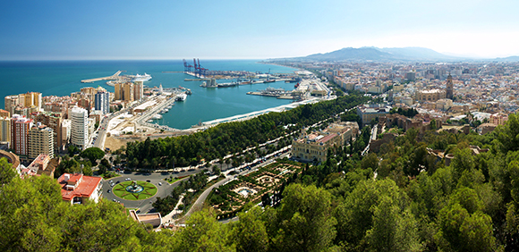 Aprovecha este verano para viajar a Málaga en trenes Ave