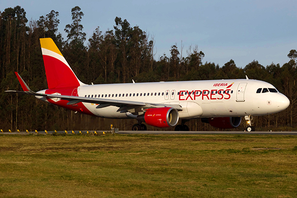 Iberia ha sido la segunda aerolínea internacional más puntual en septiembre