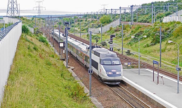 5 años de trenes AVE España Francia en diciembre 2018
